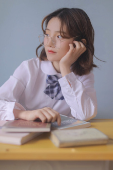 亚洲美女